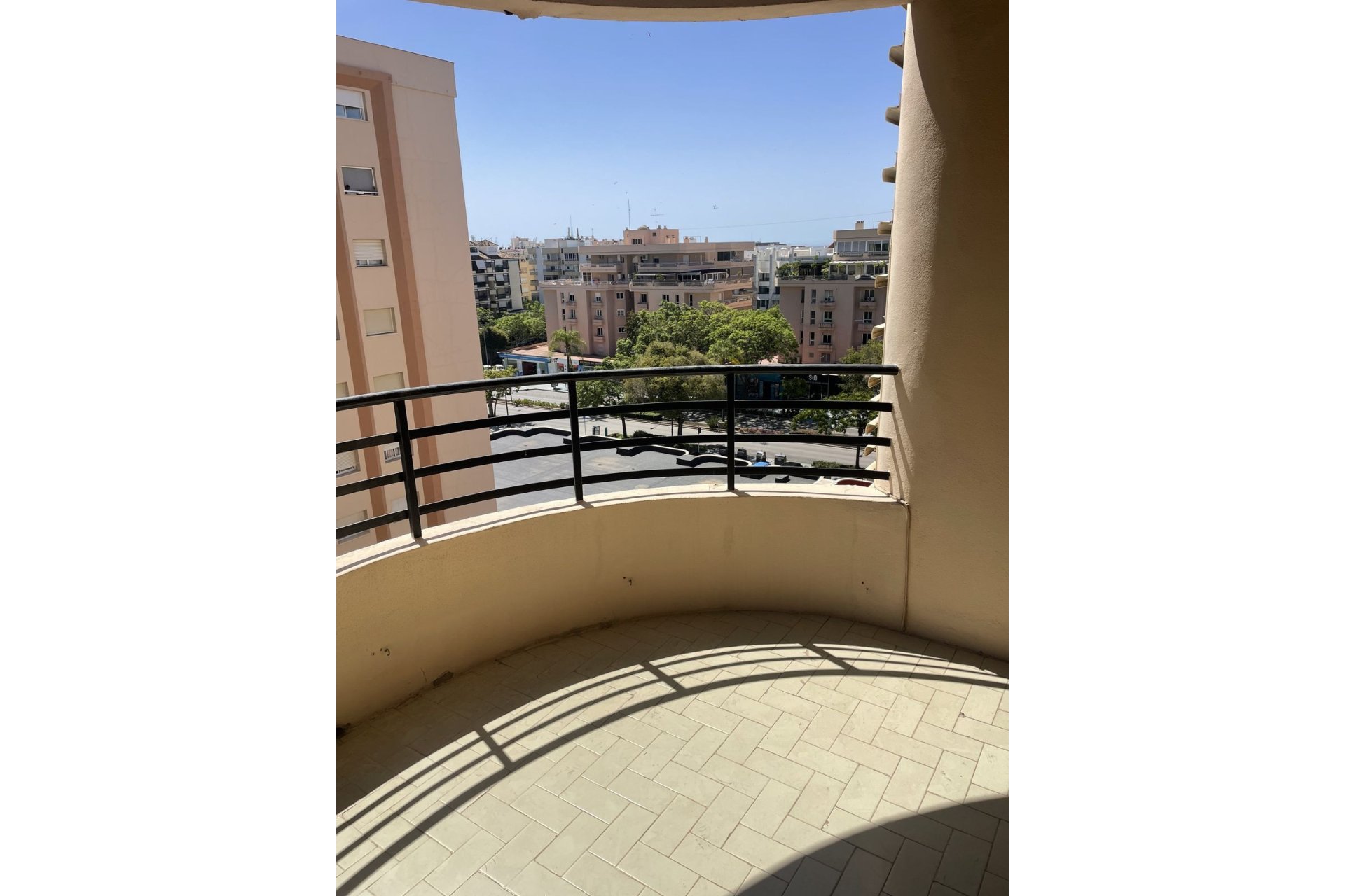 Resale - Apartment - Middle Floor Apartment - Marbella - Marbella Centro