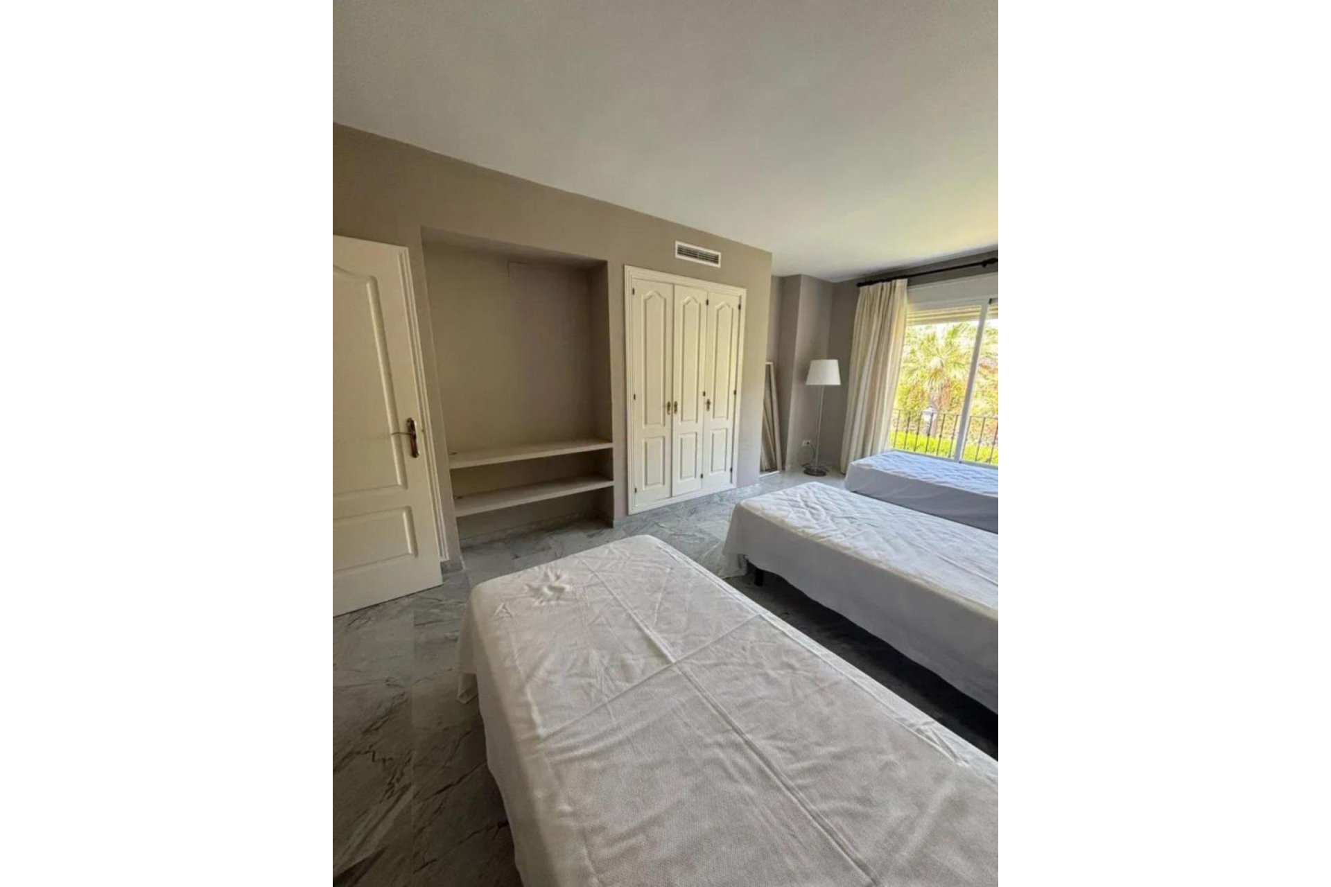 Resale - Apartment - Middle Floor Apartment - Marbella - Marbella Centro