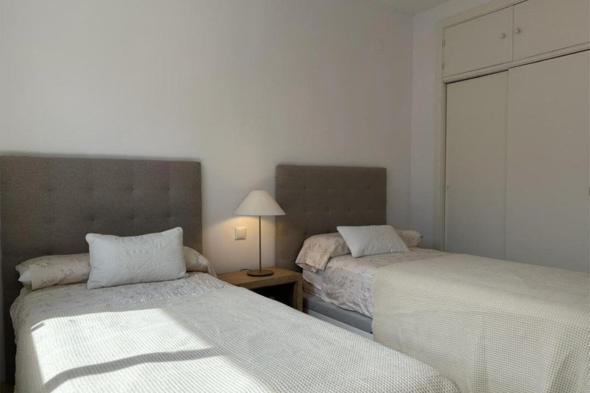 Resale - Apartment - Middle Floor Apartment - Marbella - Marbesa