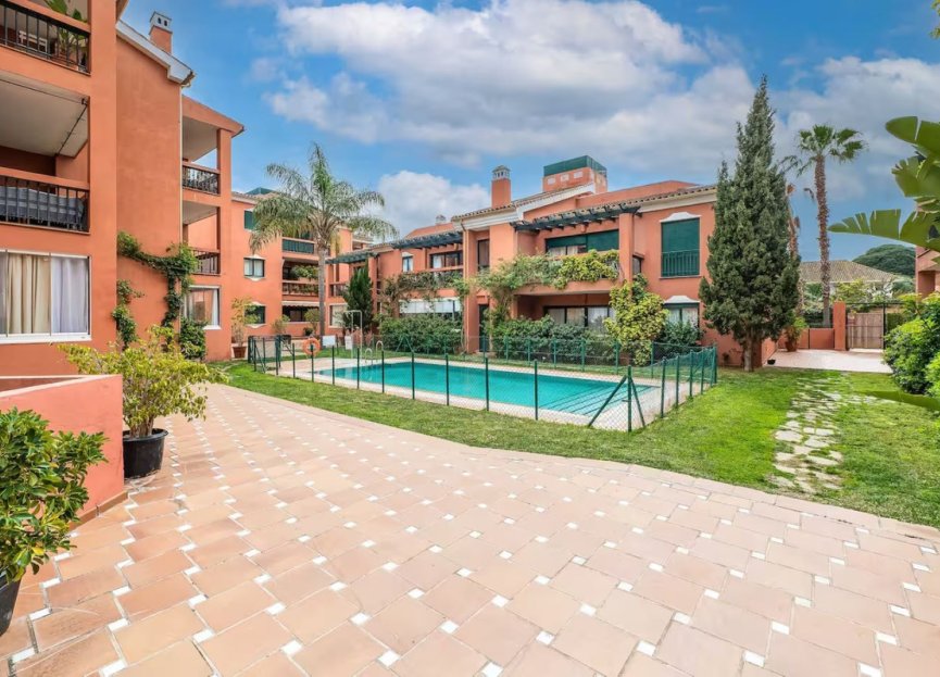 Resale - Apartment - Middle Floor Apartment - Marbella - Marbesa