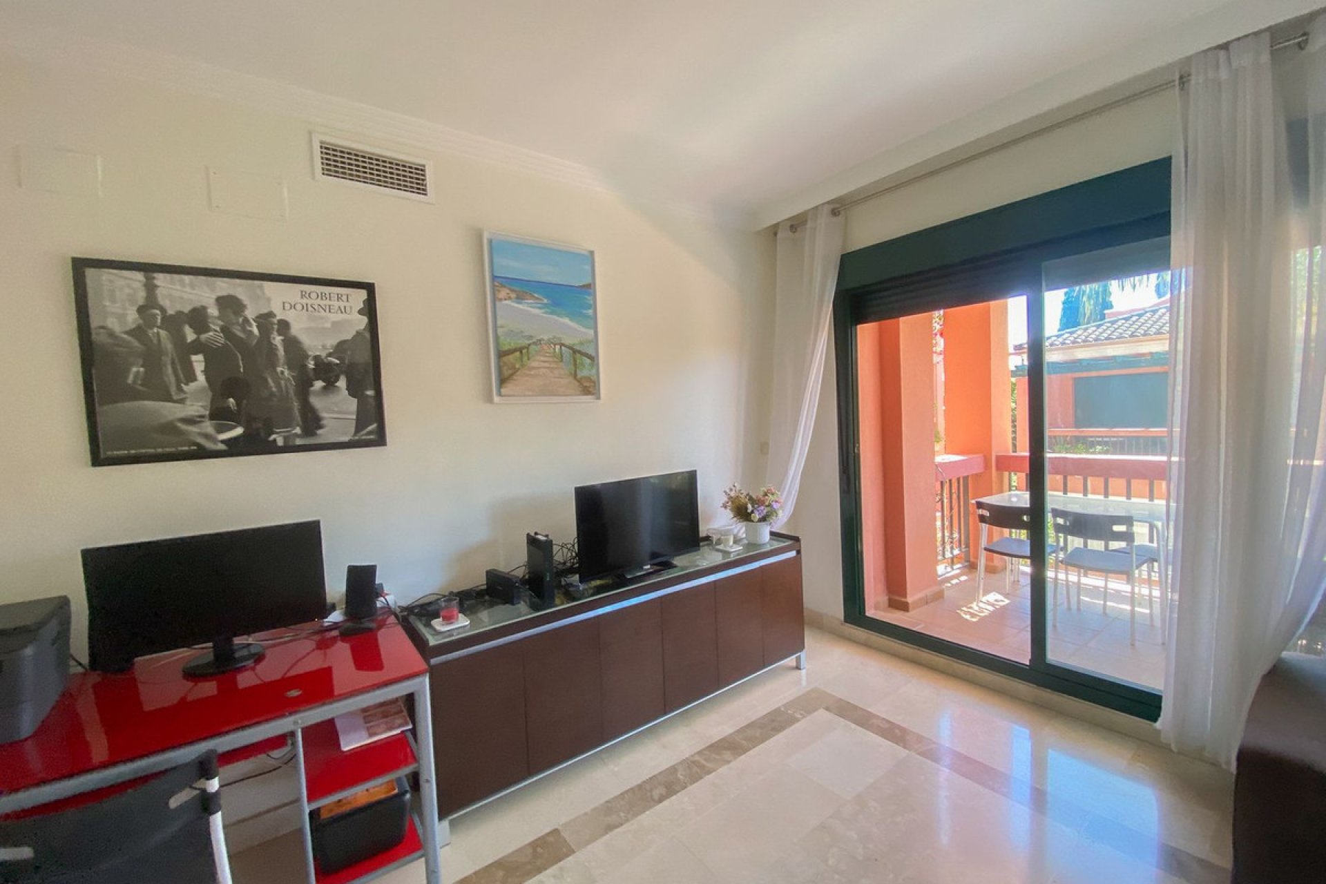 Resale - Apartment - Middle Floor Apartment - Marbella - Marbesa