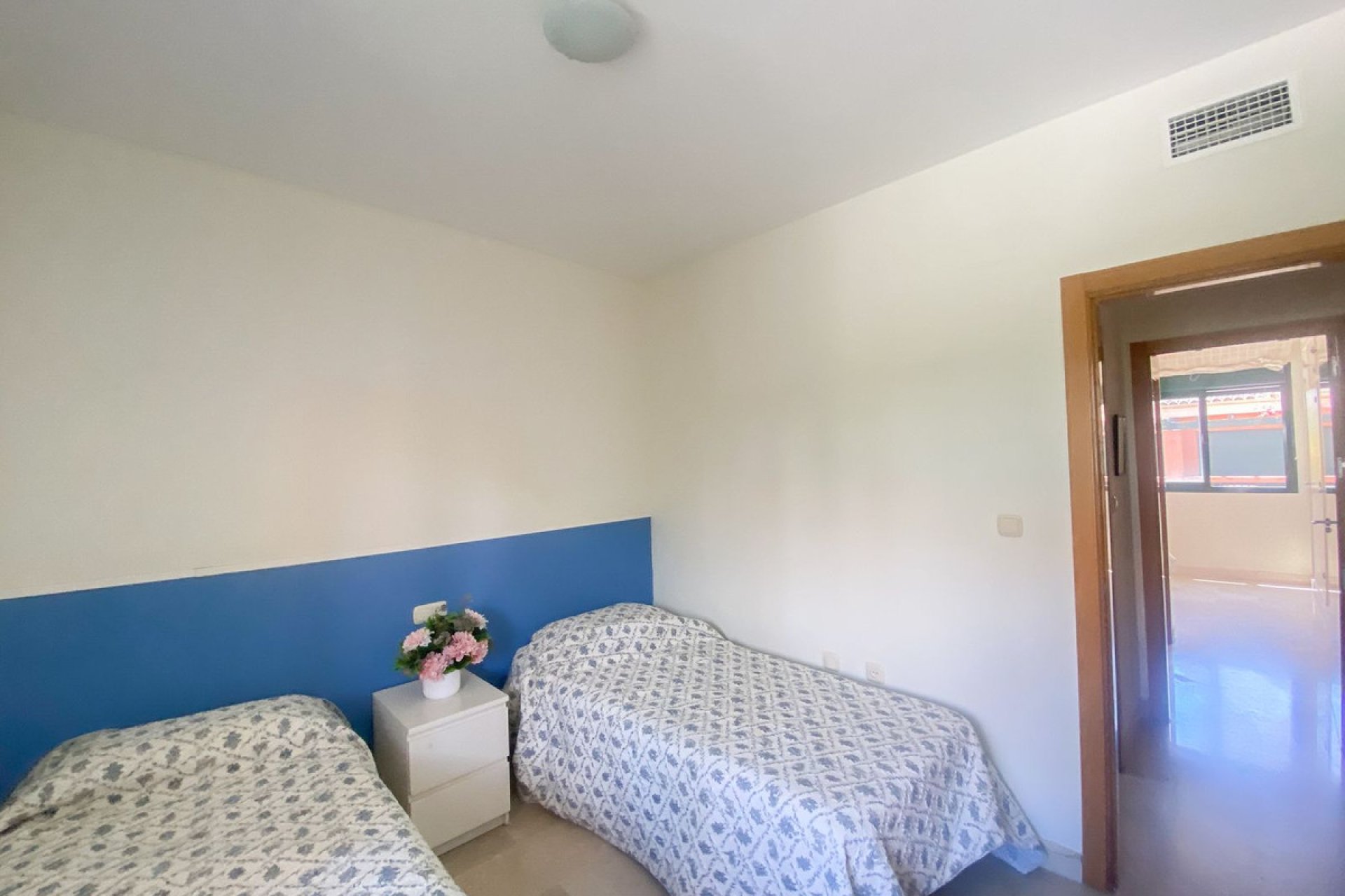 Resale - Apartment - Middle Floor Apartment - Marbella - Marbesa