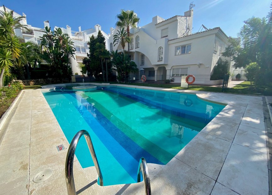 Resale - Apartment - Middle Floor Apartment - Marbella - Nagüeles