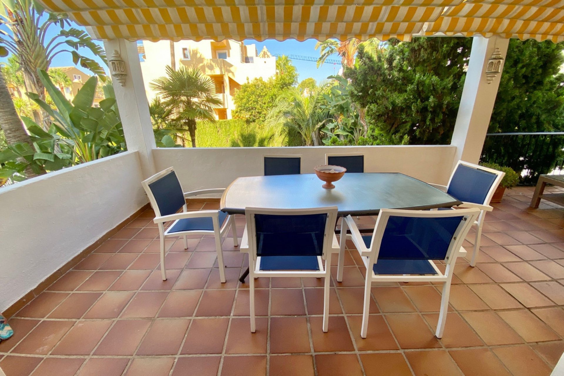 Resale - Apartment - Middle Floor Apartment - Marbella - Nagüeles