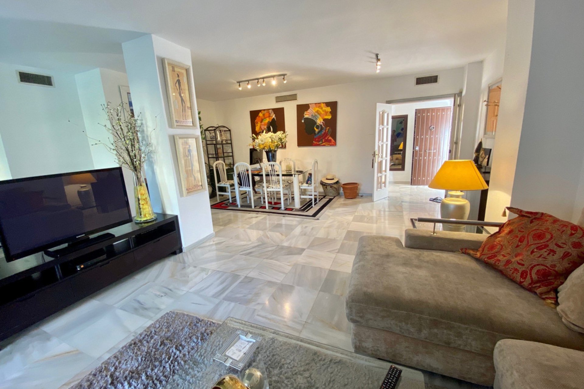 Resale - Apartment - Middle Floor Apartment - Marbella - Nagüeles