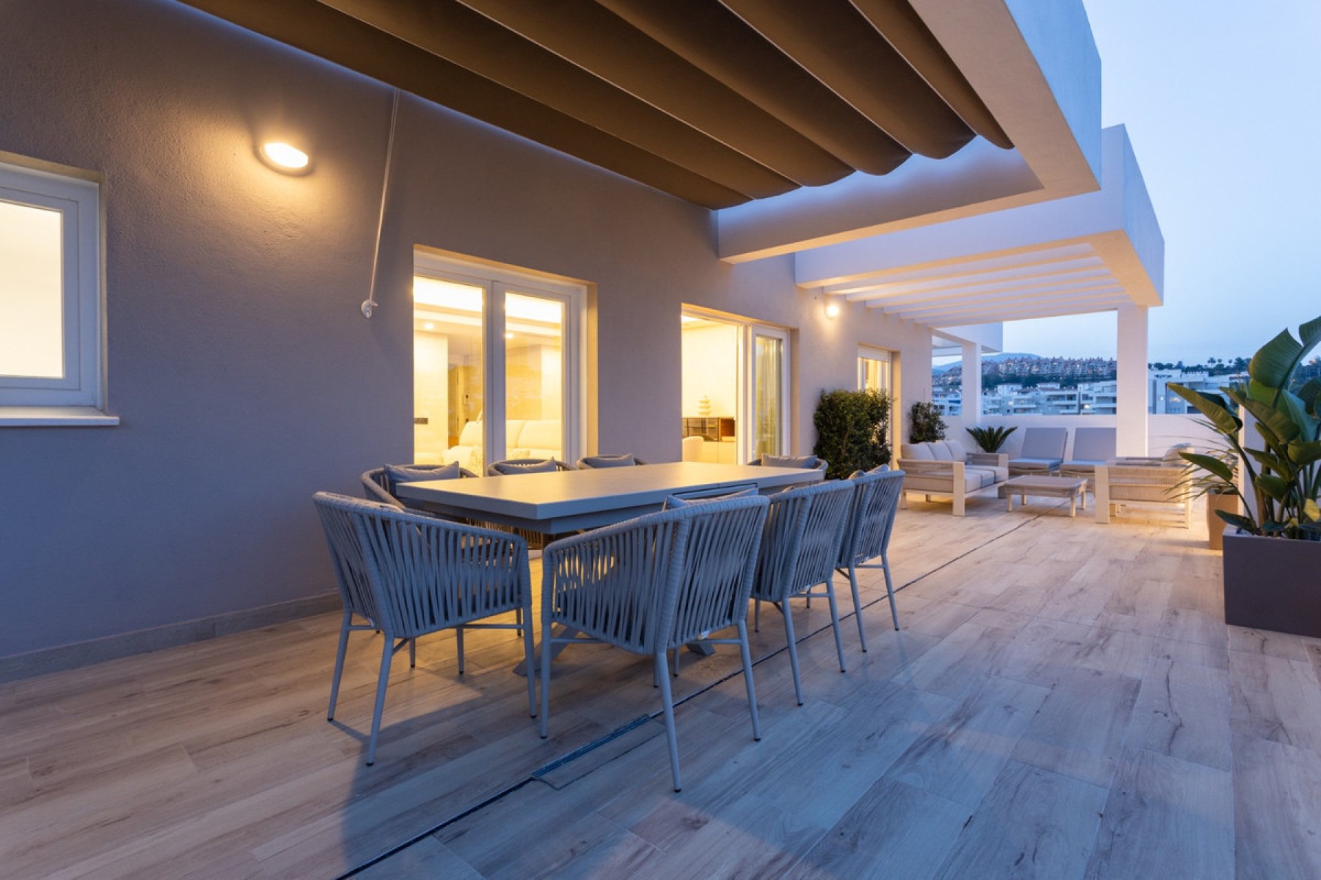 Resale - Apartment - Middle Floor Apartment - Marbella - Nueva Andalucia