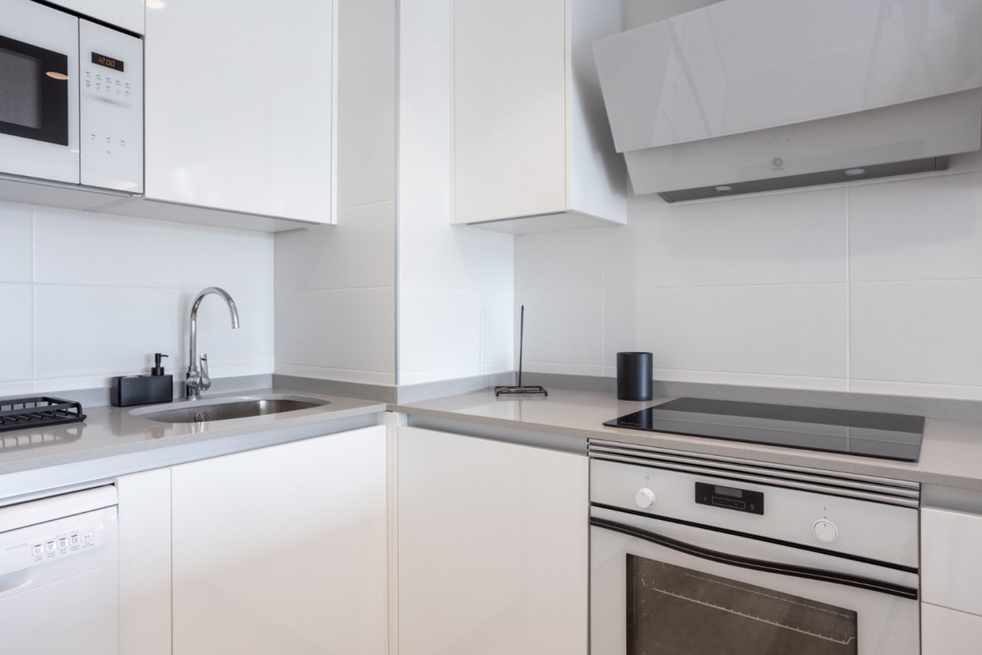 Resale - Apartment - Middle Floor Apartment - Marbella - Nueva Andalucia