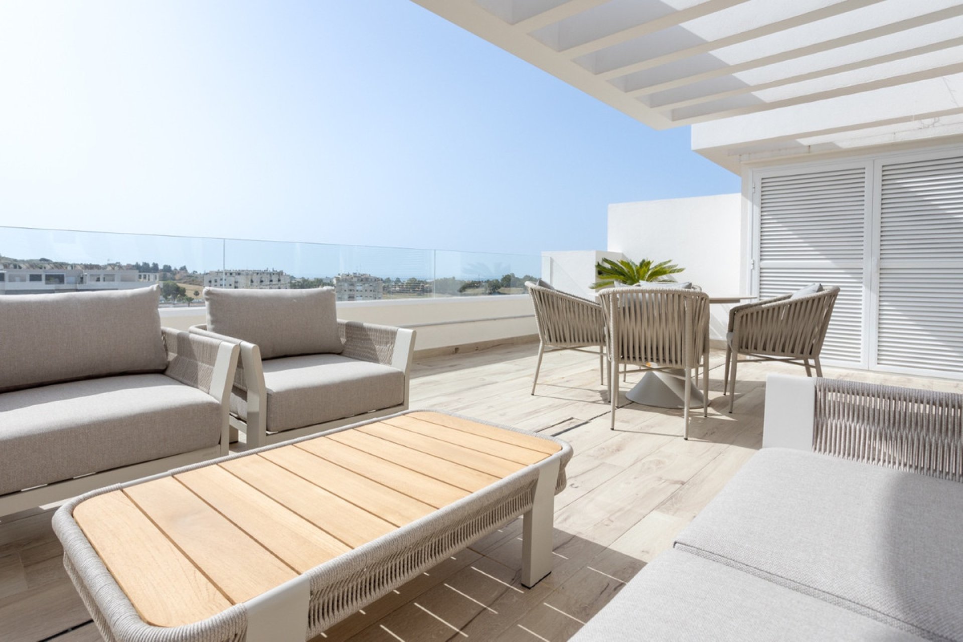 Resale - Apartment - Middle Floor Apartment - Marbella - Nueva Andalucia