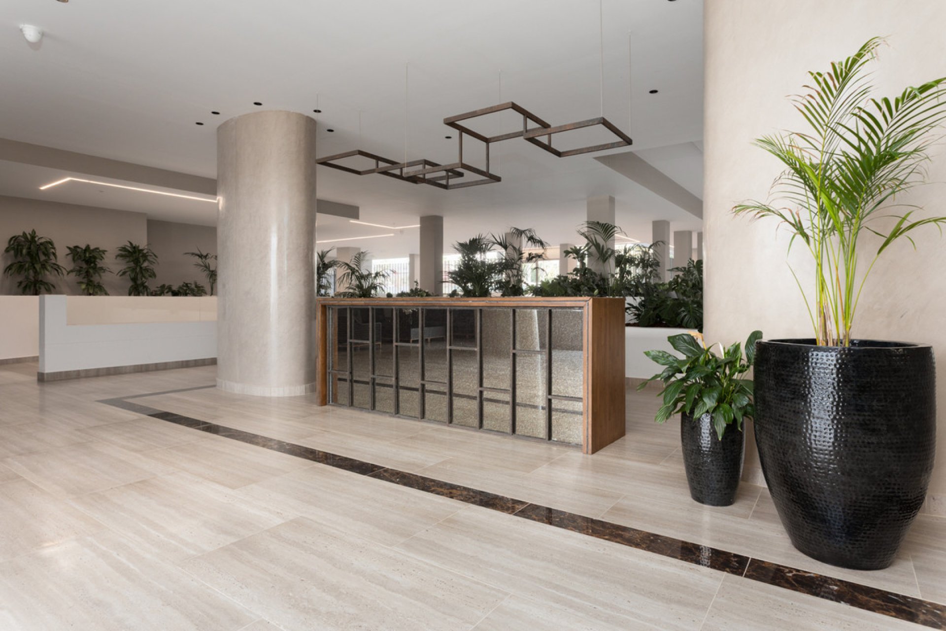 Resale - Apartment - Middle Floor Apartment - Marbella - Nueva Andalucia