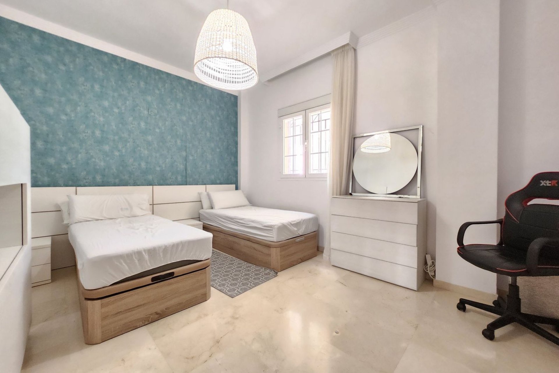 Resale - Apartment - Middle Floor Apartment - Marbella - Nueva Andalucia