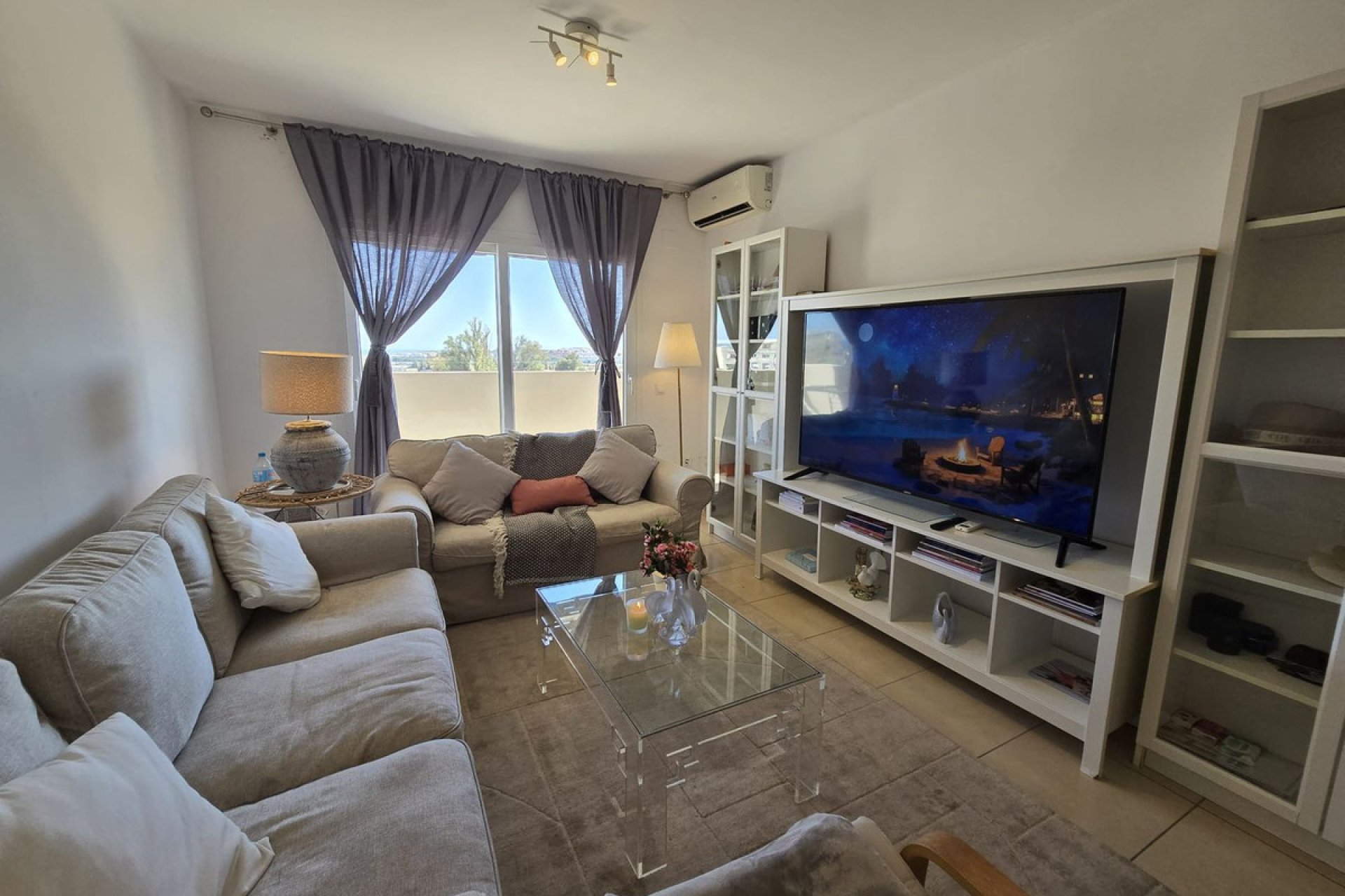 Resale - Apartment - Middle Floor Apartment - Marbella - Nueva Andalucia