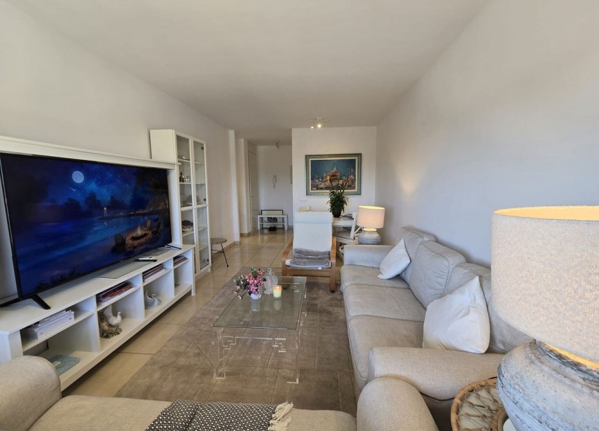 Resale - Apartment - Middle Floor Apartment - Marbella - Nueva Andalucia