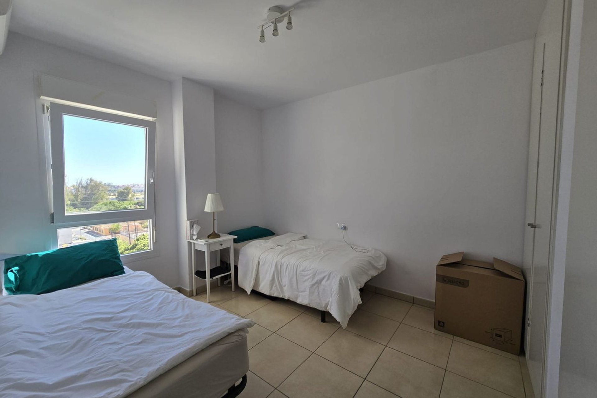 Resale - Apartment - Middle Floor Apartment - Marbella - Nueva Andalucia