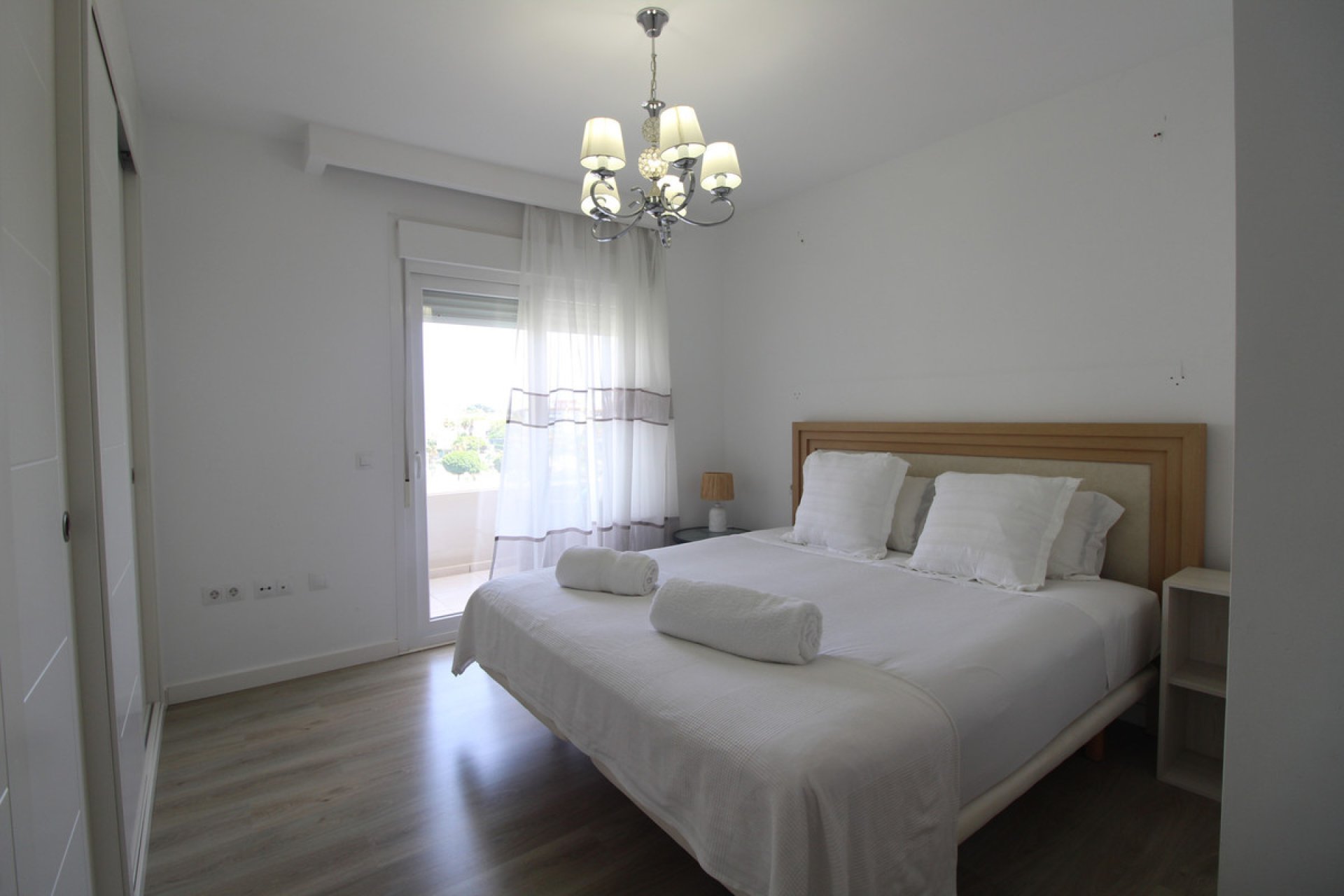 Resale - Apartment - Middle Floor Apartment - Marbella - Nueva Andalucia