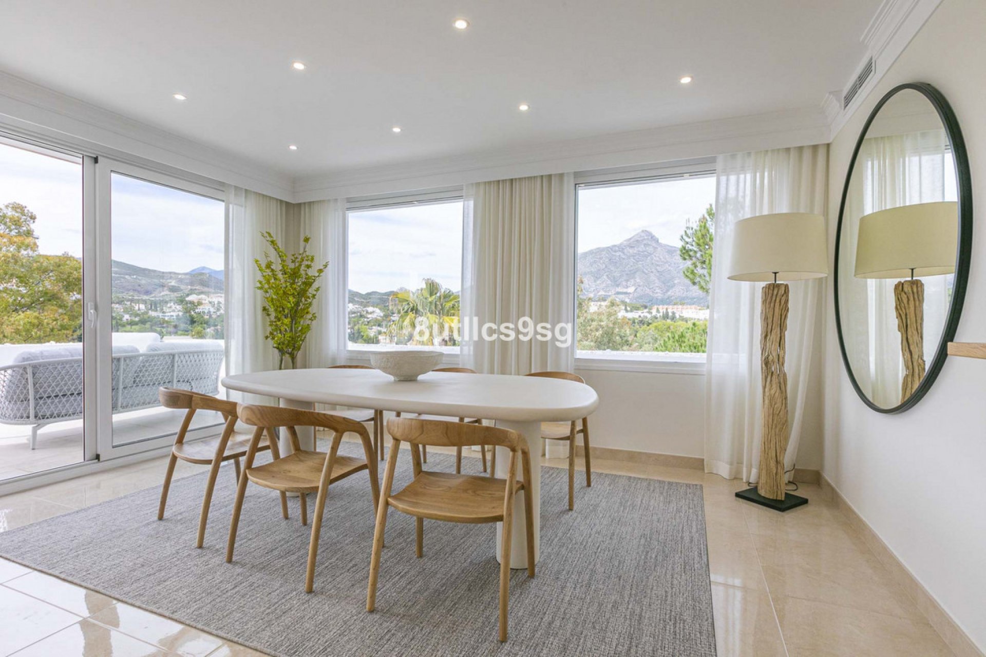 Resale - Apartment - Middle Floor Apartment - Marbella - Nueva Andalucia