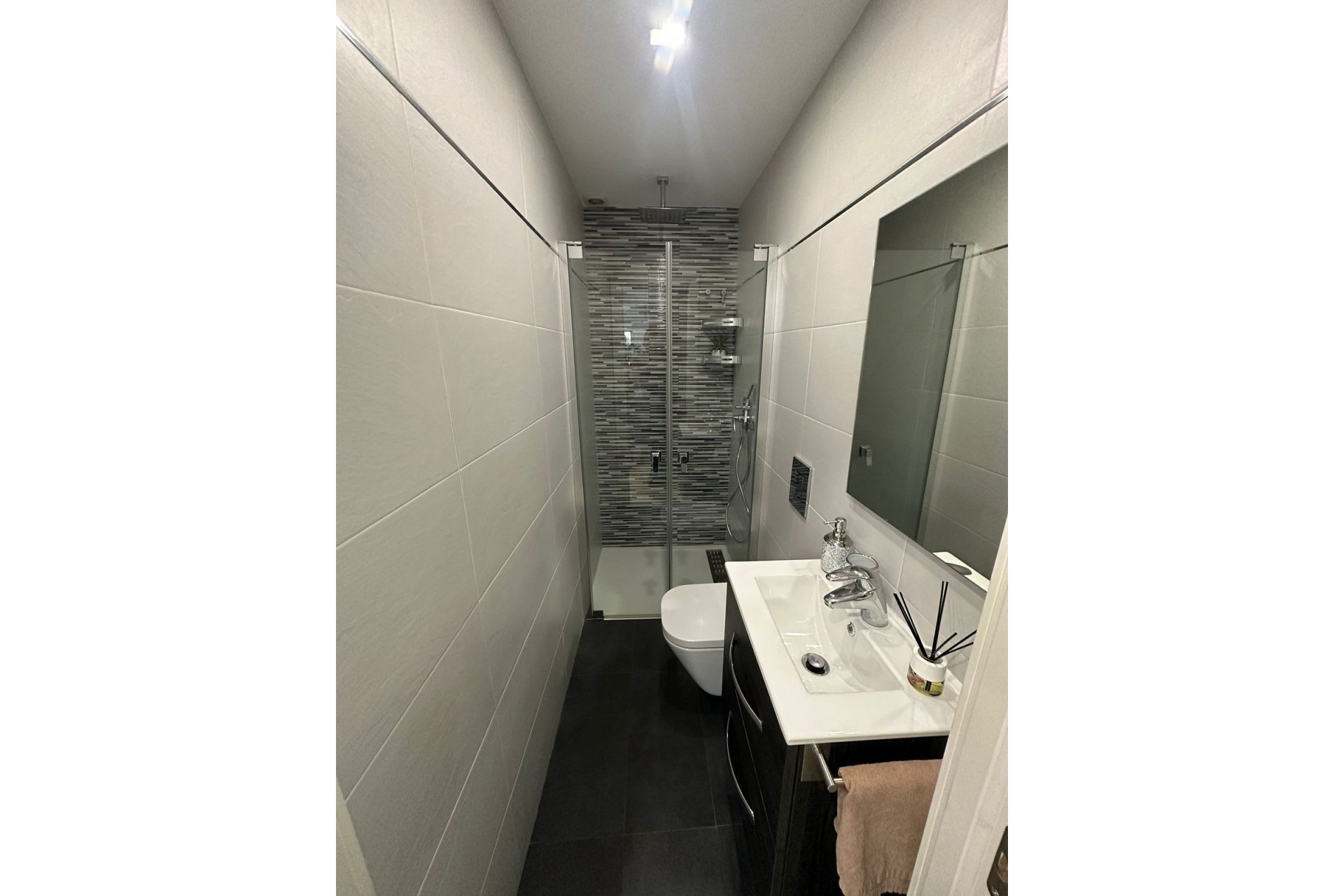 Resale - Apartment - Middle Floor Apartment - Marbella - Nueva Andalucia