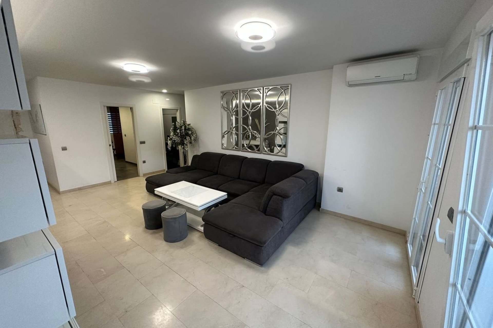 Resale - Apartment - Middle Floor Apartment - Marbella - Nueva Andalucia