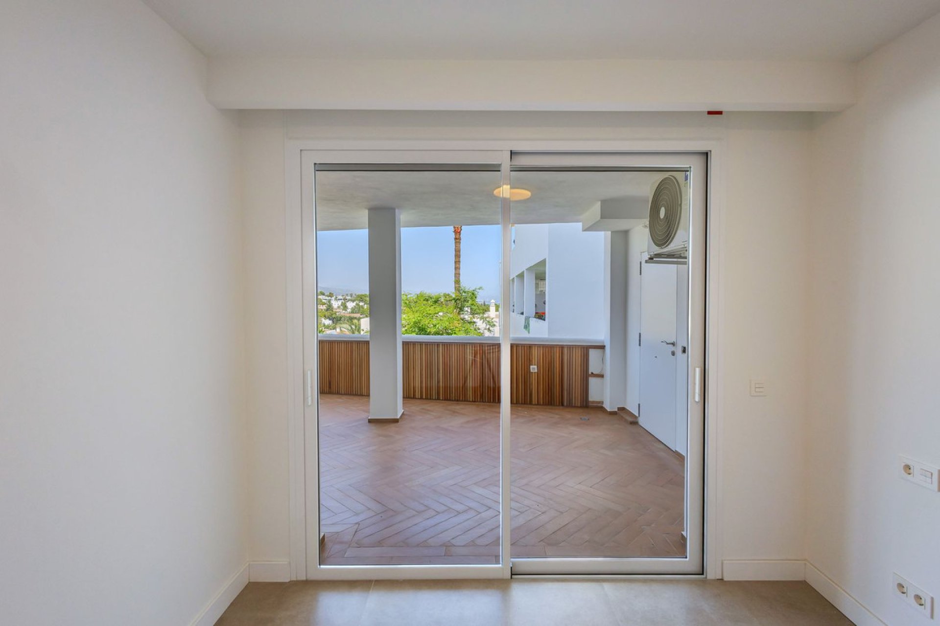 Resale - Apartment - Middle Floor Apartment - Marbella - Nueva Andalucia