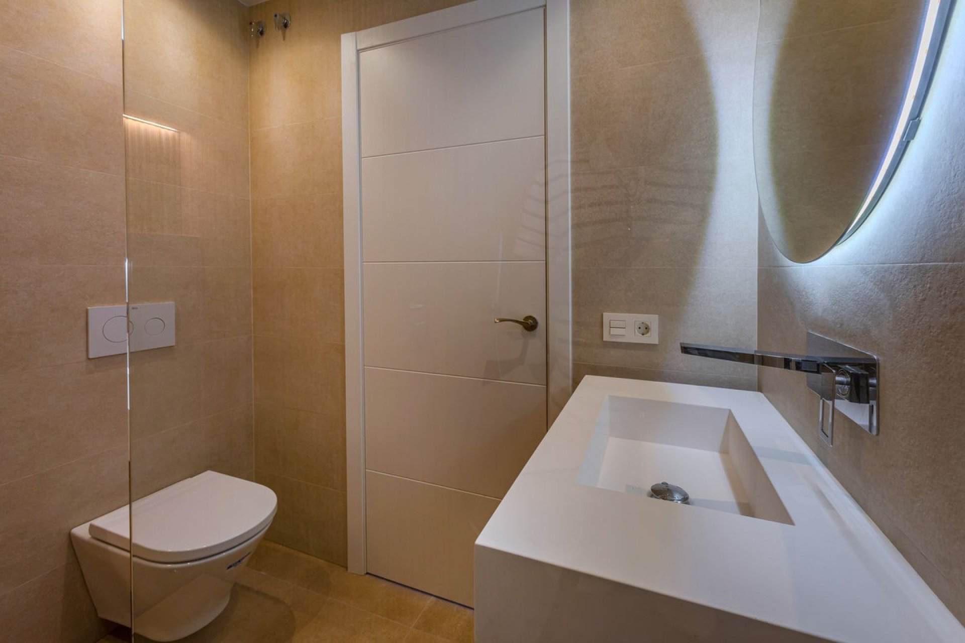 Resale - Apartment - Middle Floor Apartment - Marbella - Nueva Andalucia