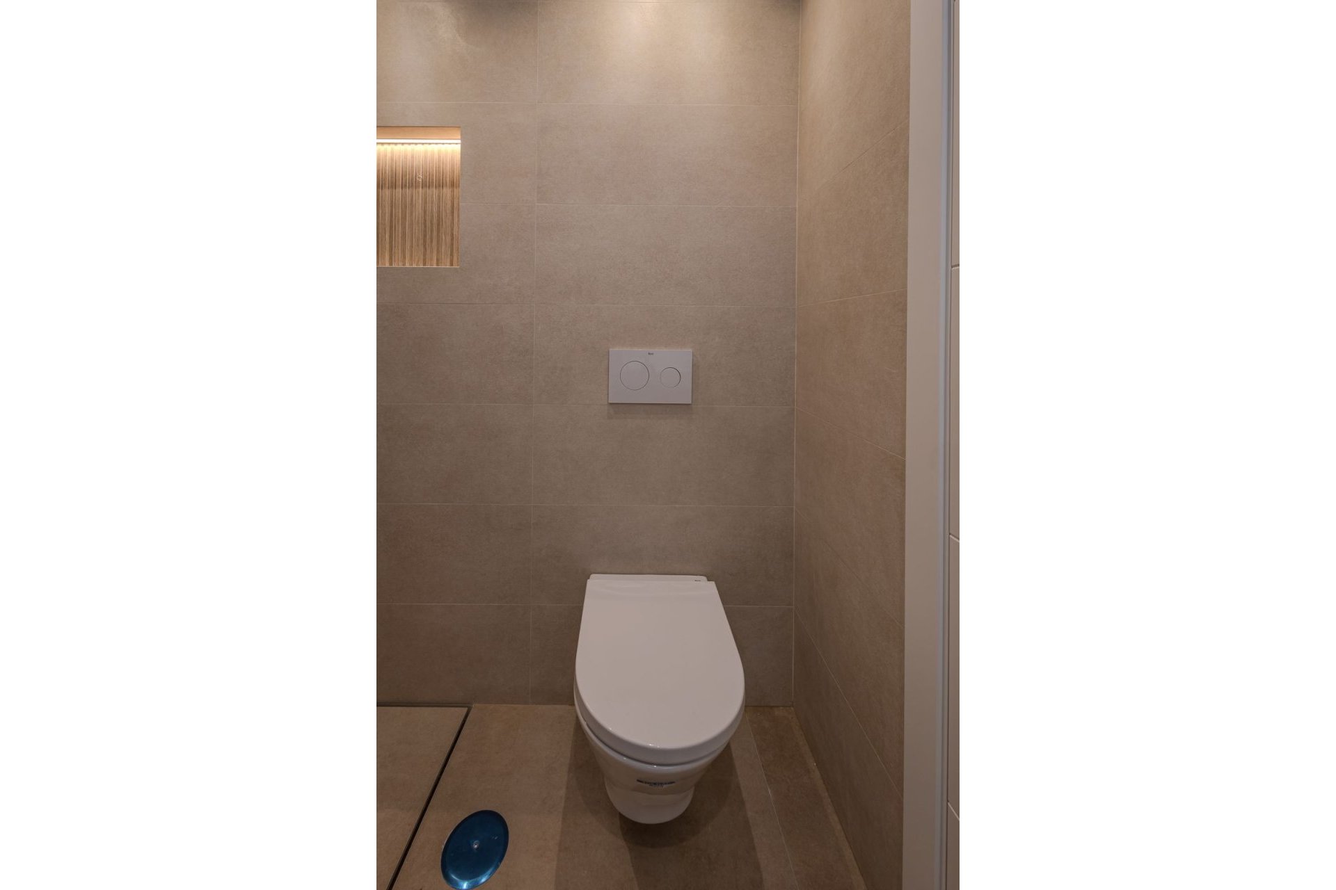 Resale - Apartment - Middle Floor Apartment - Marbella - Nueva Andalucia