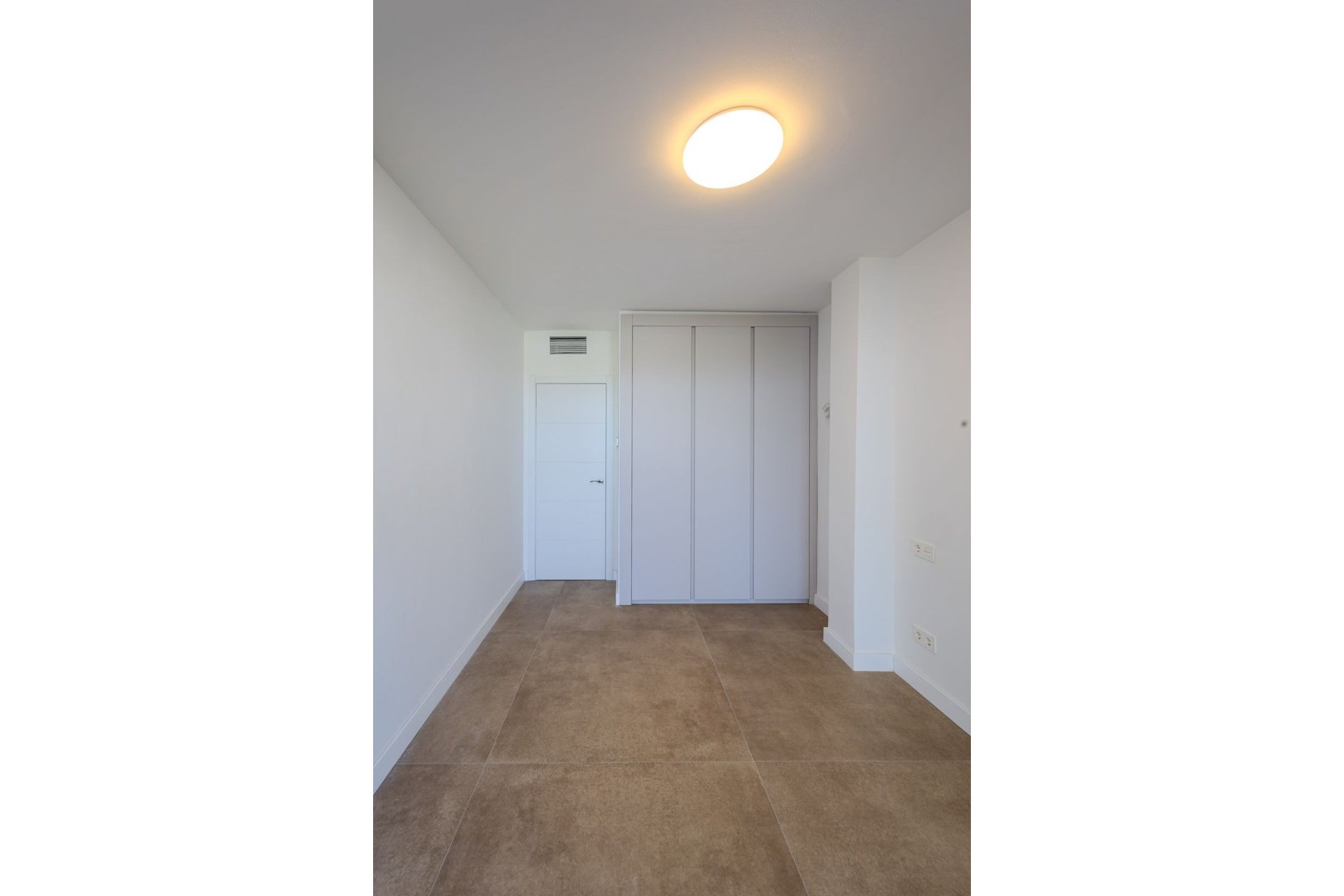 Resale - Apartment - Middle Floor Apartment - Marbella - Nueva Andalucia