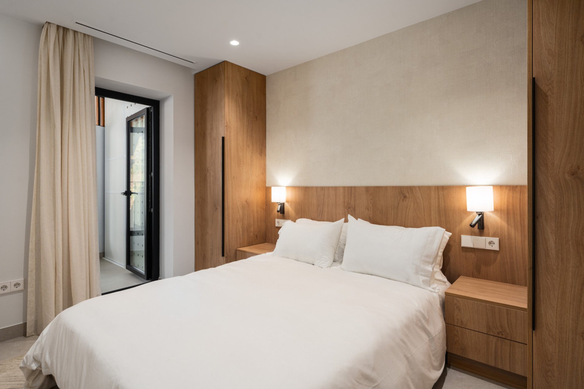 Resale - Apartment - Middle Floor Apartment - Marbella - Nueva Andalucia