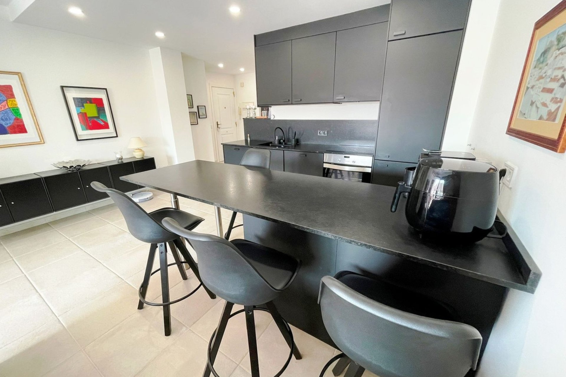 Resale - Apartment - Middle Floor Apartment - Marbella - Nueva Andalucia