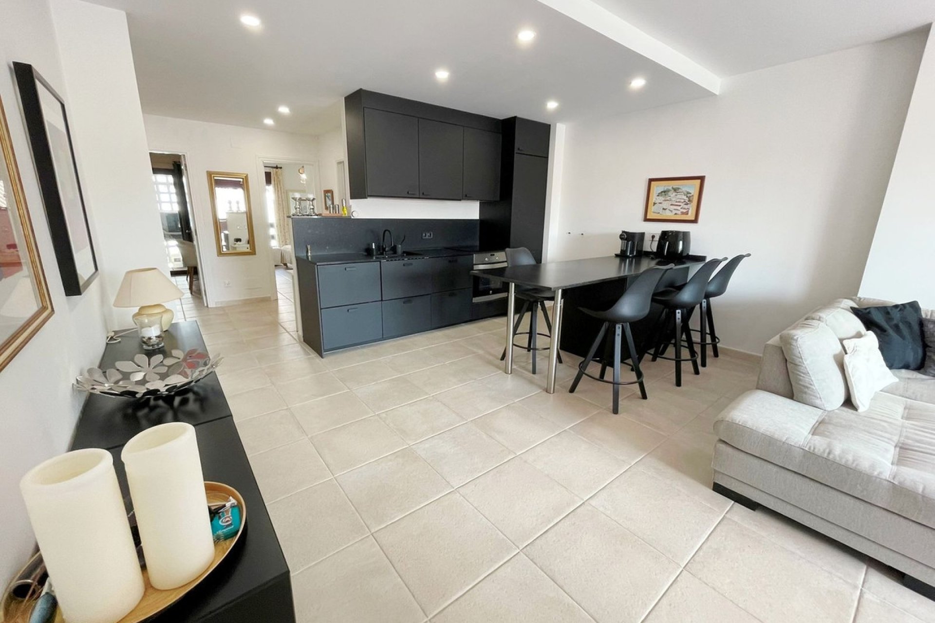 Resale - Apartment - Middle Floor Apartment - Marbella - Nueva Andalucia