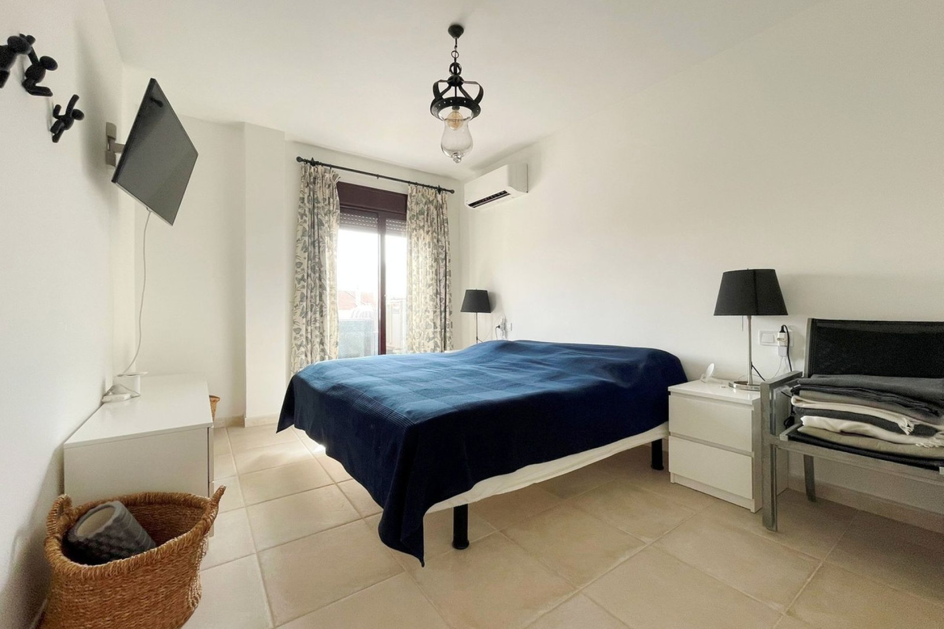 Resale - Apartment - Middle Floor Apartment - Marbella - Nueva Andalucia