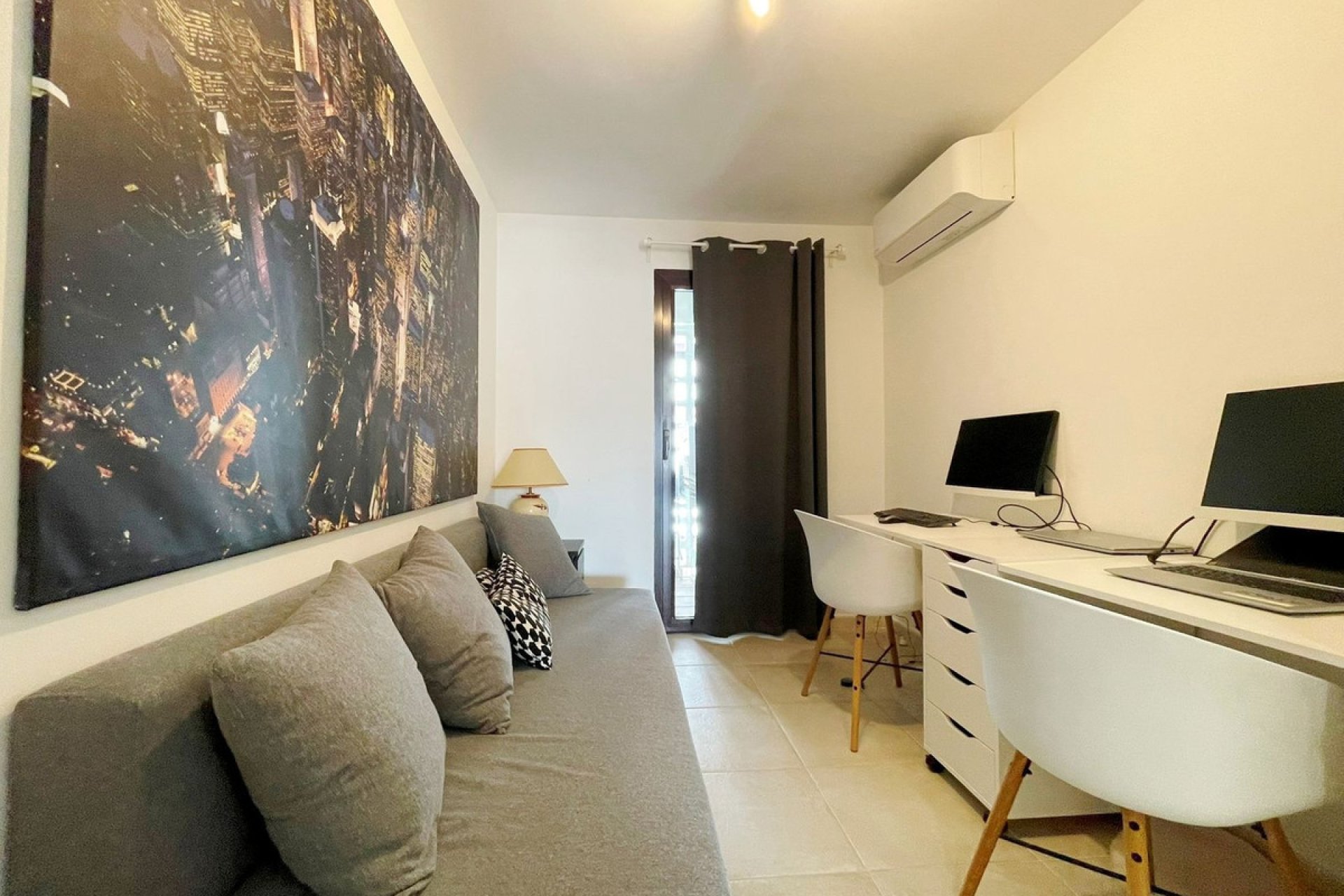 Resale - Apartment - Middle Floor Apartment - Marbella - Nueva Andalucia