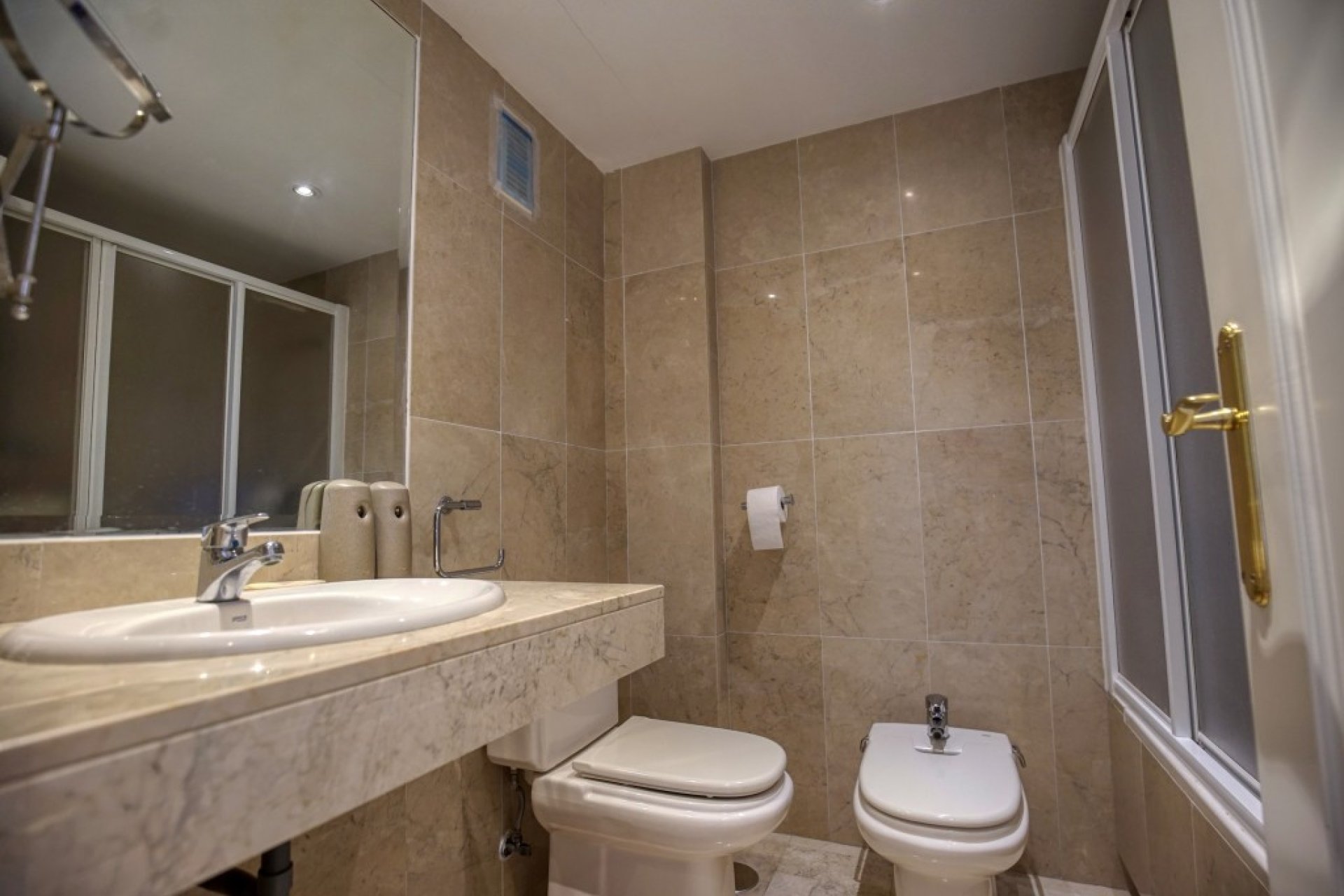 Resale - Apartment - Middle Floor Apartment - Marbella - Nueva Andalucia