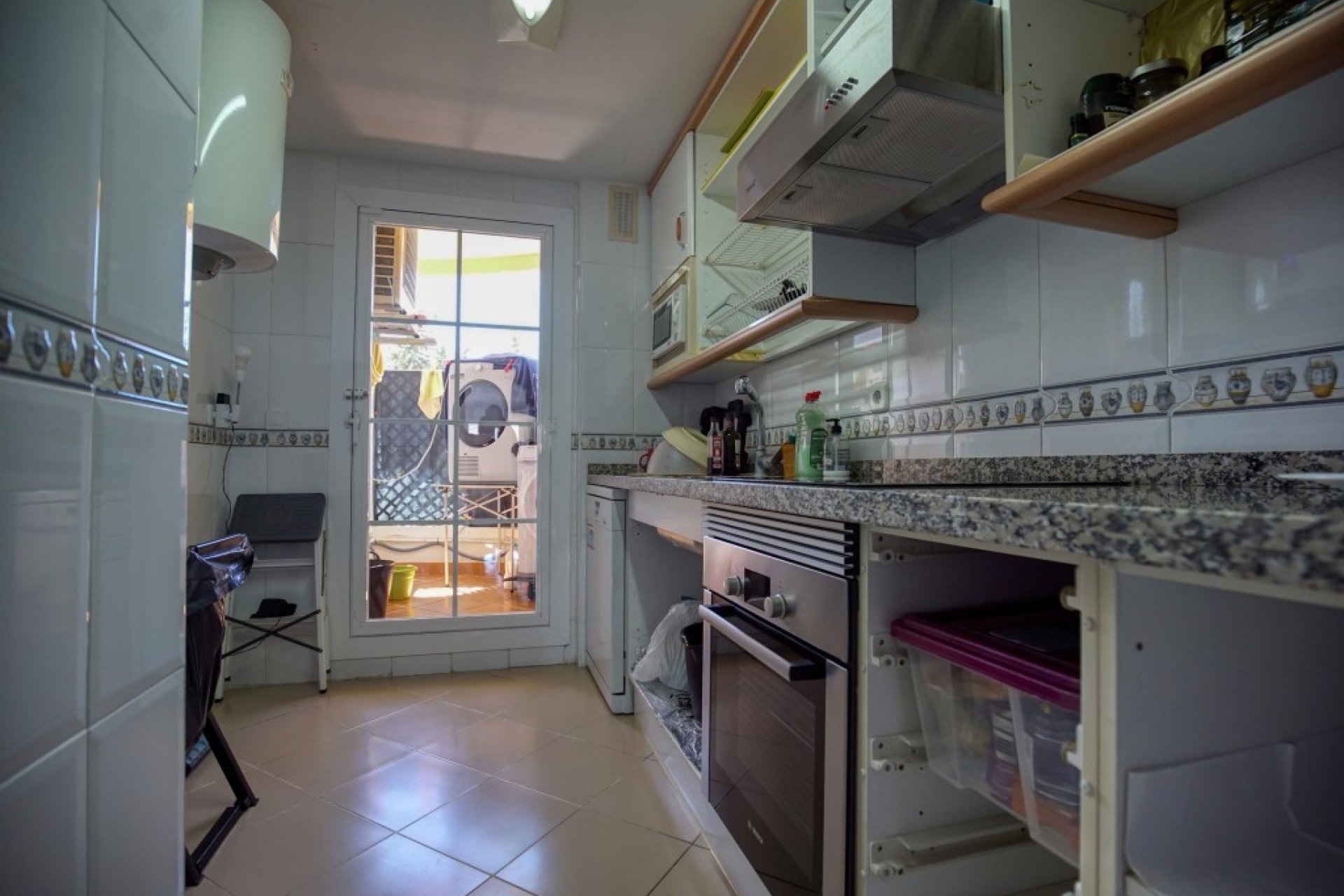 Resale - Apartment - Middle Floor Apartment - Marbella - Nueva Andalucia