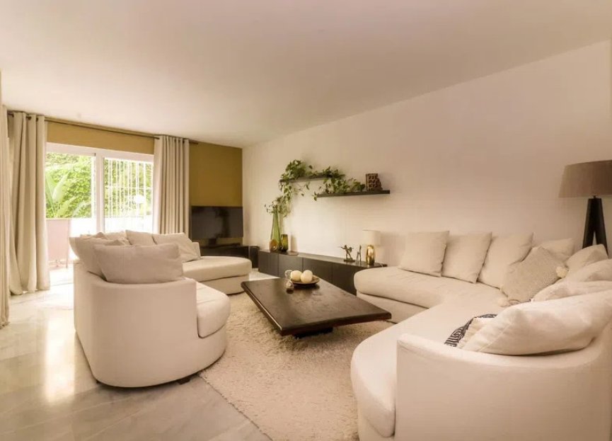 Resale - Apartment - Middle Floor Apartment - Marbella - Nueva Andalucia