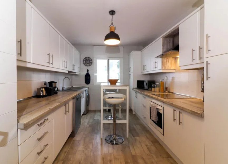 Resale - Apartment - Middle Floor Apartment - Marbella - Nueva Andalucia