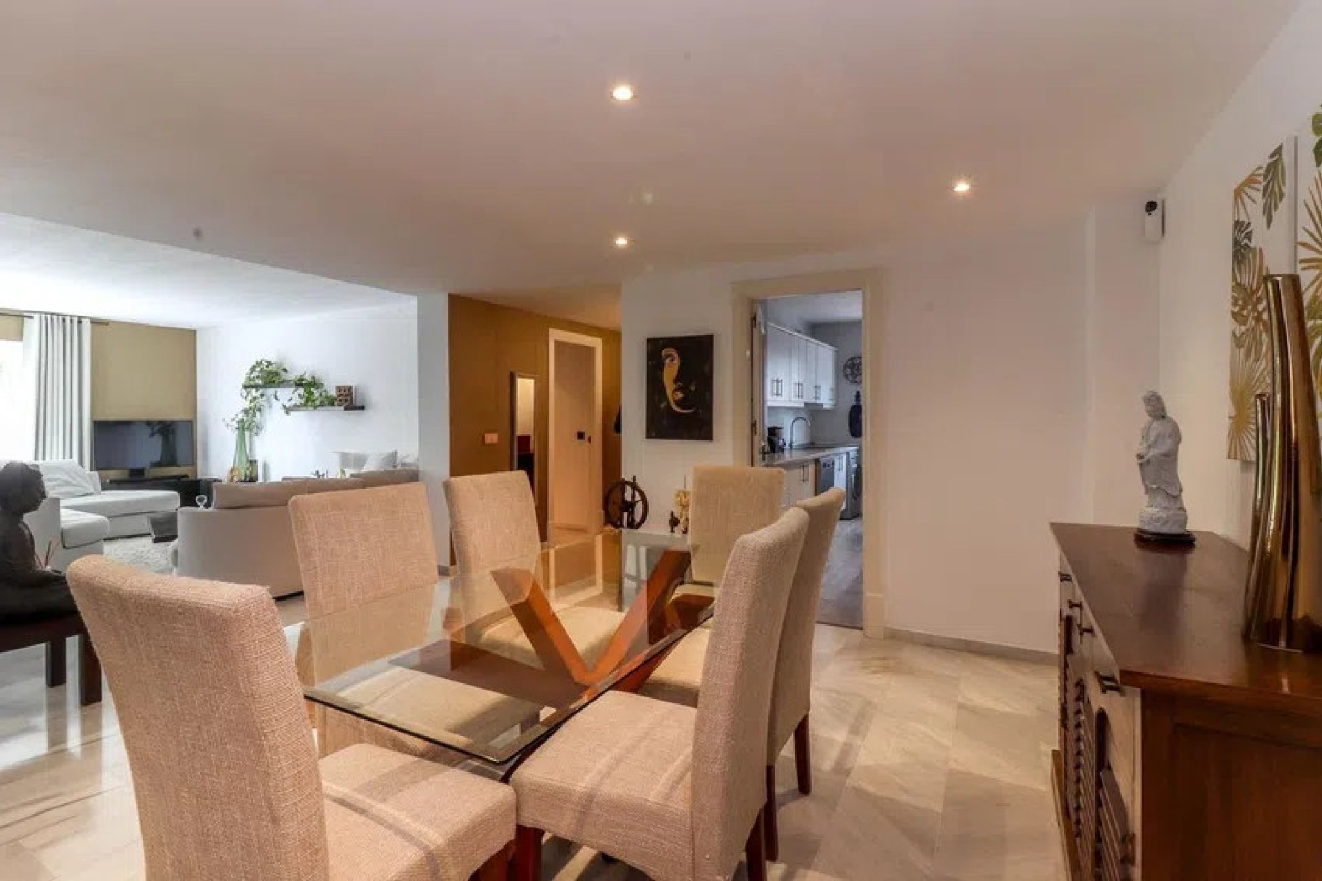 Resale - Apartment - Middle Floor Apartment - Marbella - Nueva Andalucia