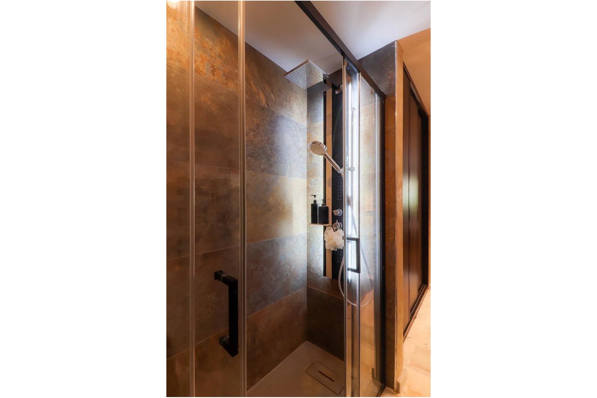 Resale - Apartment - Middle Floor Apartment - Marbella - Nueva Andalucia