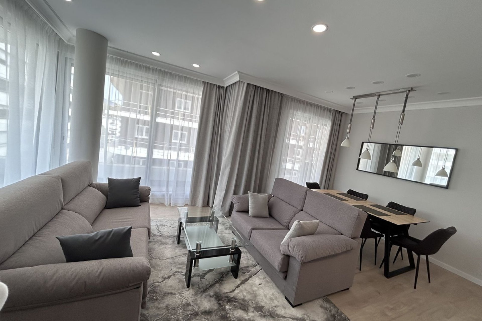 Resale - Apartment - Middle Floor Apartment - Marbella - Nueva Andalucia