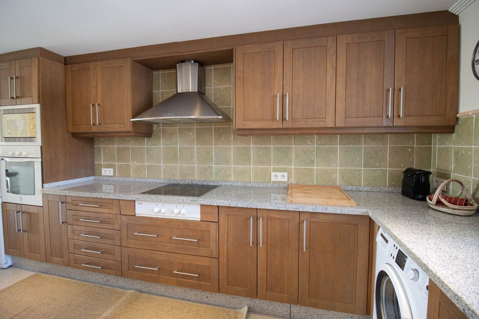 Resale - Apartment - Middle Floor Apartment - Marbella - Nueva Andalucia