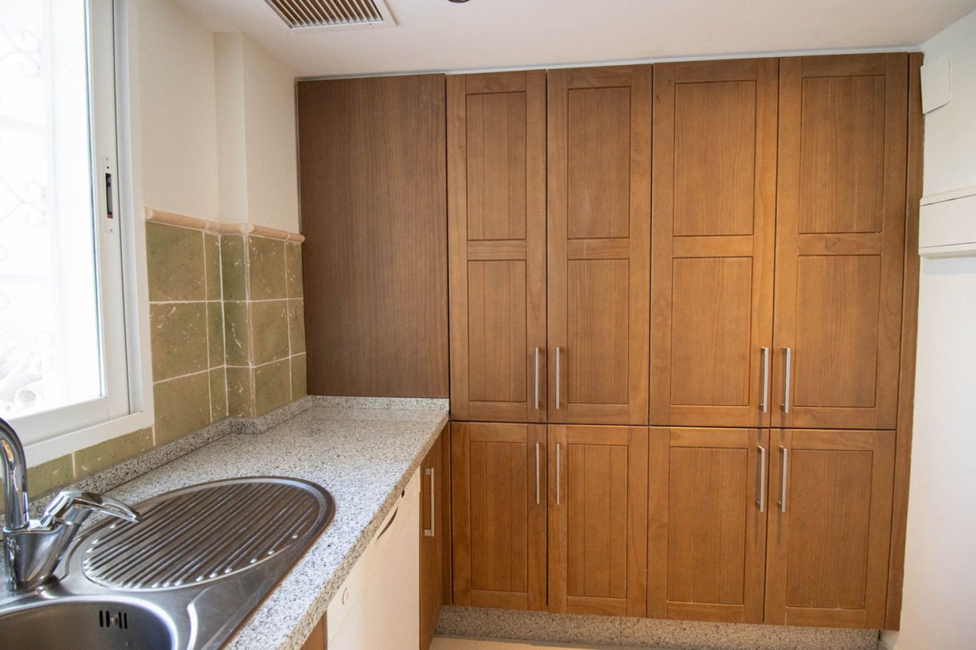 Resale - Apartment - Middle Floor Apartment - Marbella - Nueva Andalucia