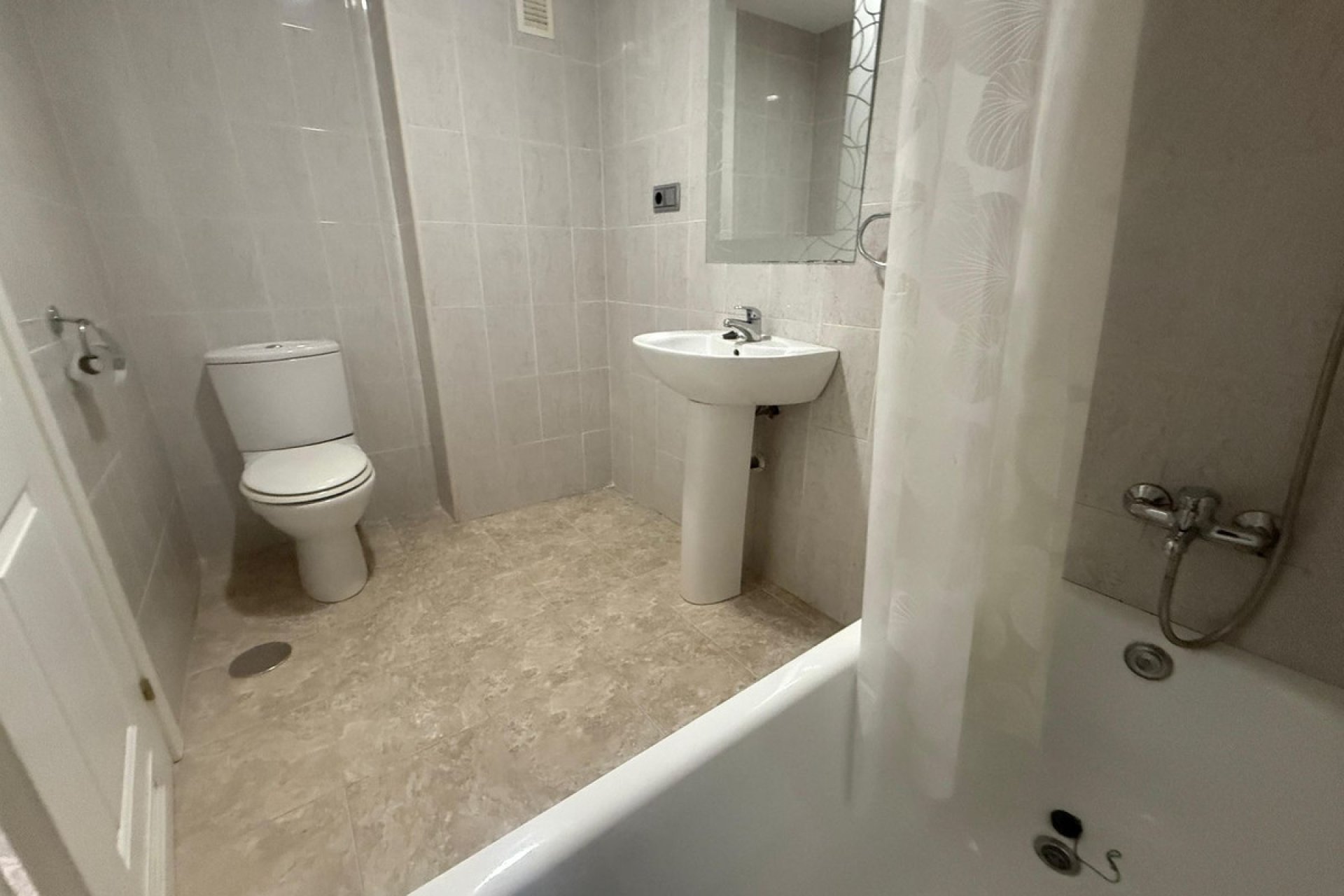 Resale - Apartment - Middle Floor Apartment - Marbella - Nueva Andalucia