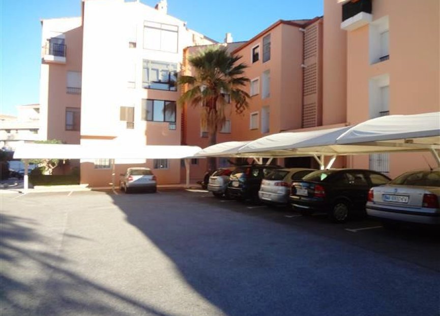 Resale - Apartment - Middle Floor Apartment - Marbella - Nueva Andalucia