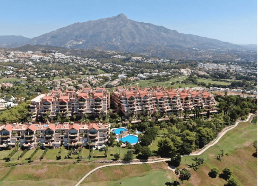 Resale - Apartment - Middle Floor Apartment - Marbella - Nueva Andalucia