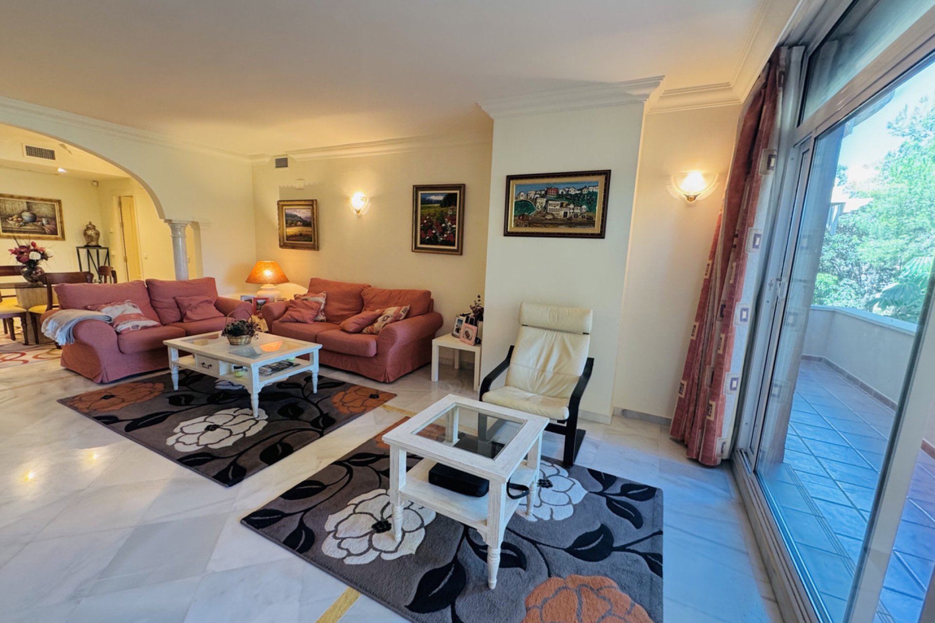 Resale - Apartment - Middle Floor Apartment - Marbella - Nueva Andalucia