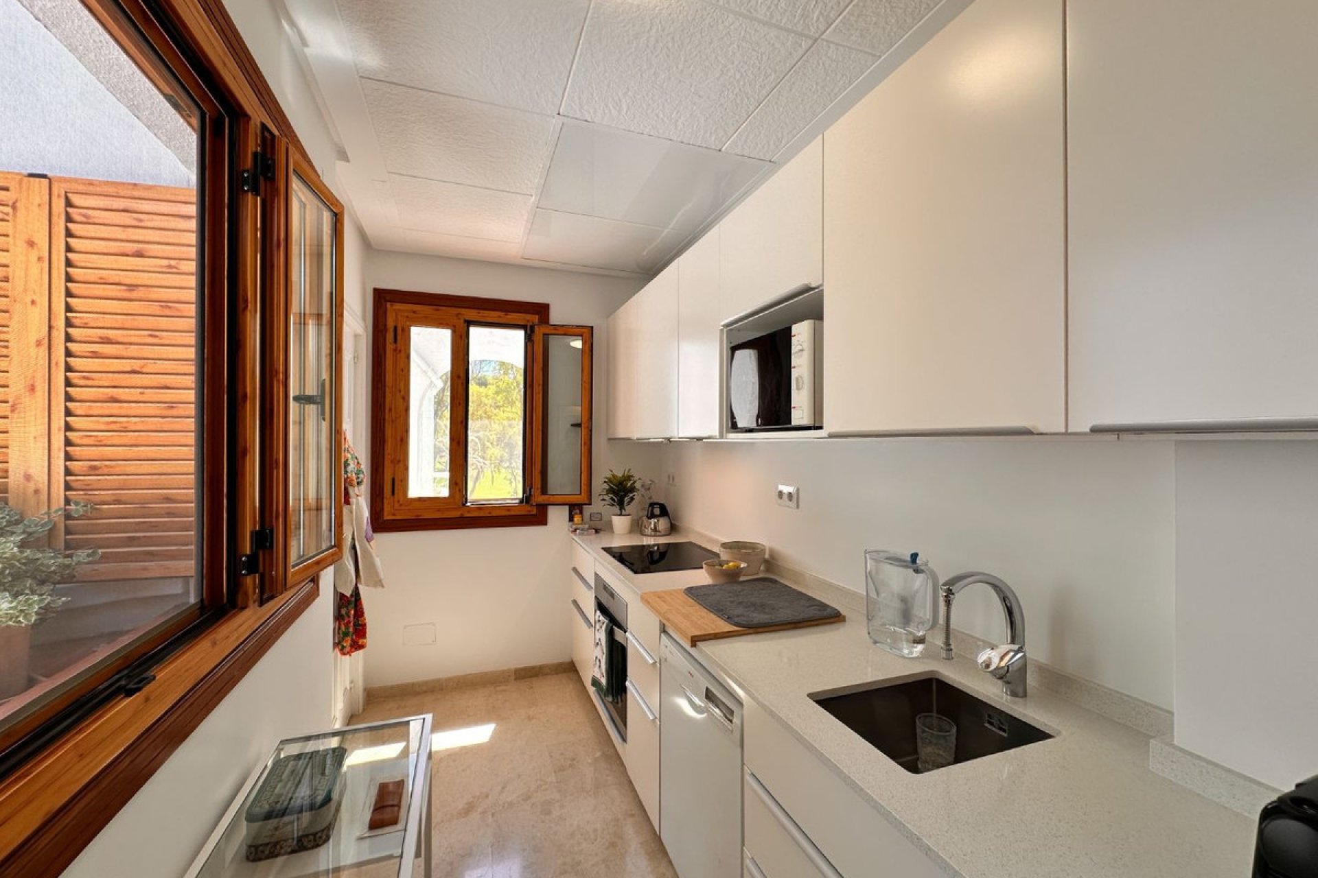 Resale - Apartment - Middle Floor Apartment - Marbella - Nueva Andalucia