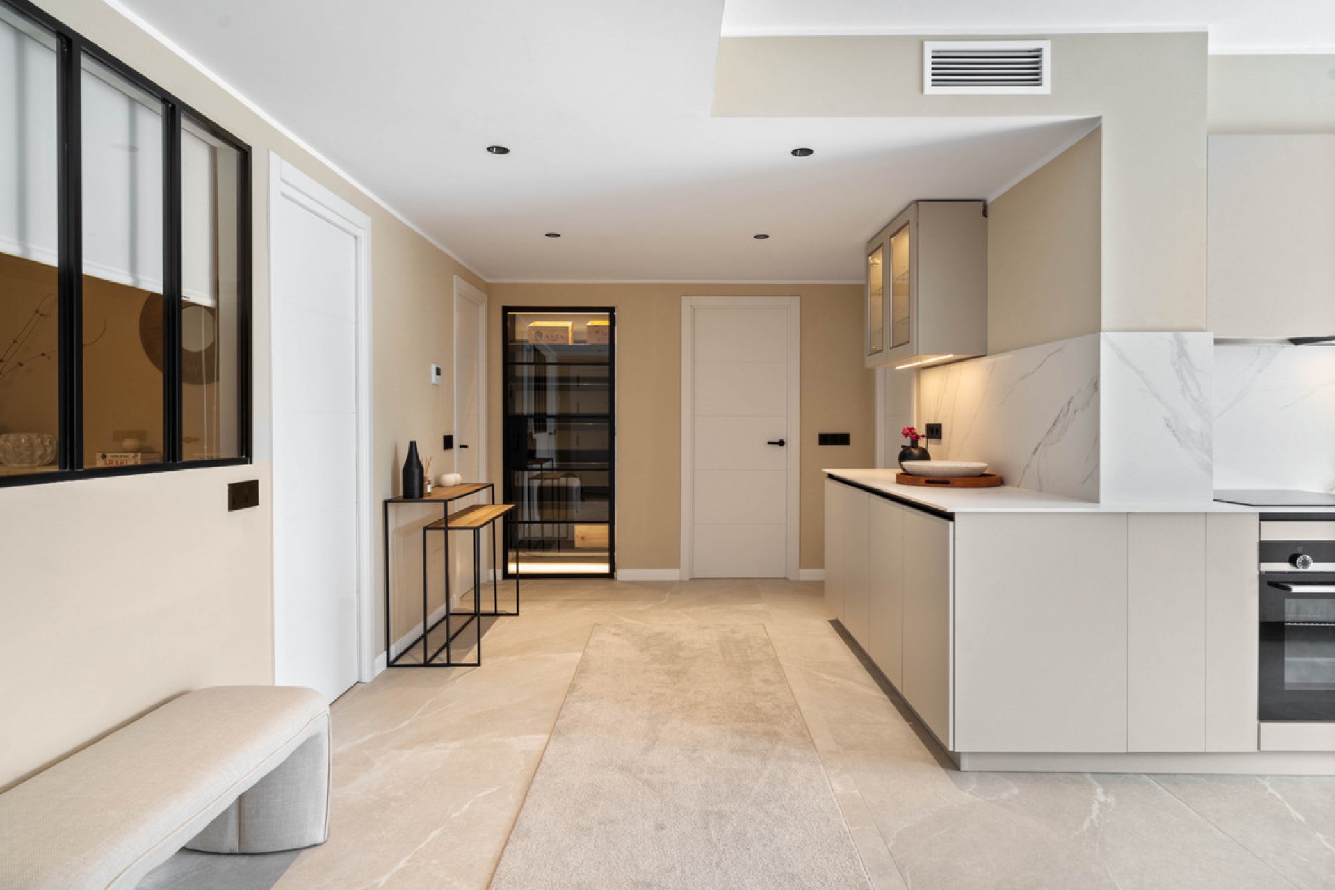 Resale - Apartment - Middle Floor Apartment - Marbella - Nueva Andalucia