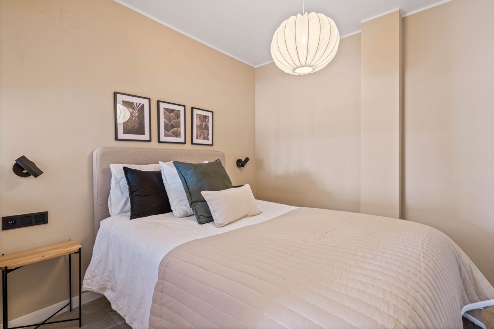 Resale - Apartment - Middle Floor Apartment - Marbella - Nueva Andalucia