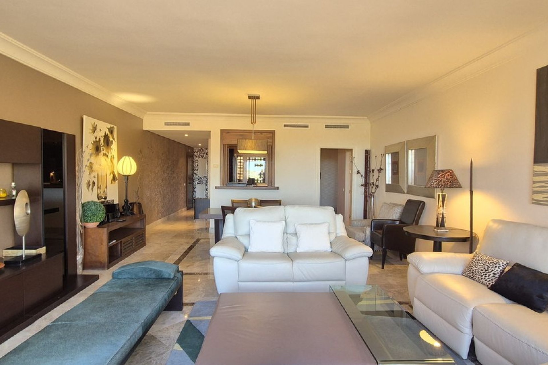 Resale - Apartment - Middle Floor Apartment - Marbella - Nueva Andalucia