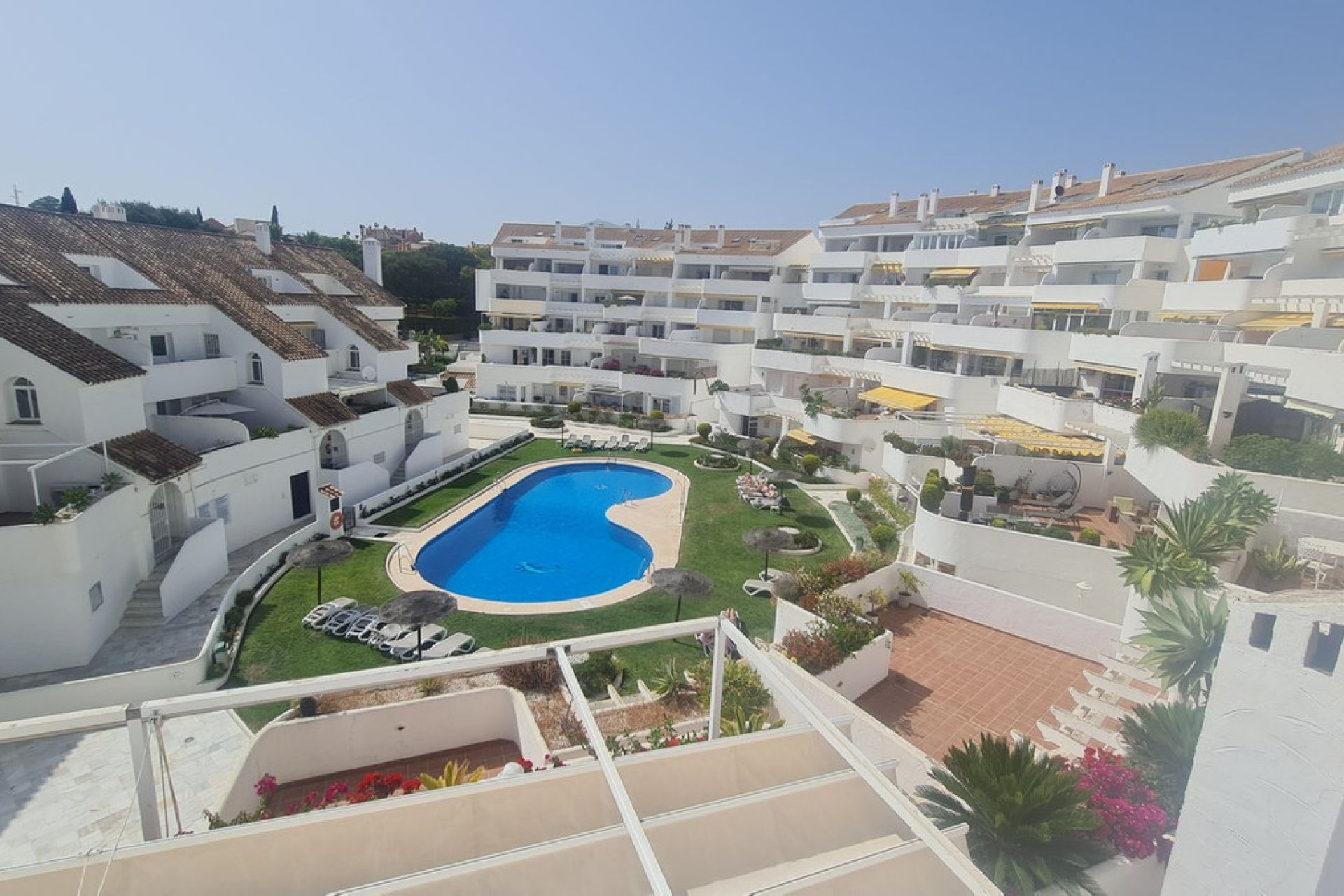 Resale - Apartment - Middle Floor Apartment - Marbella - Nueva Andalucia