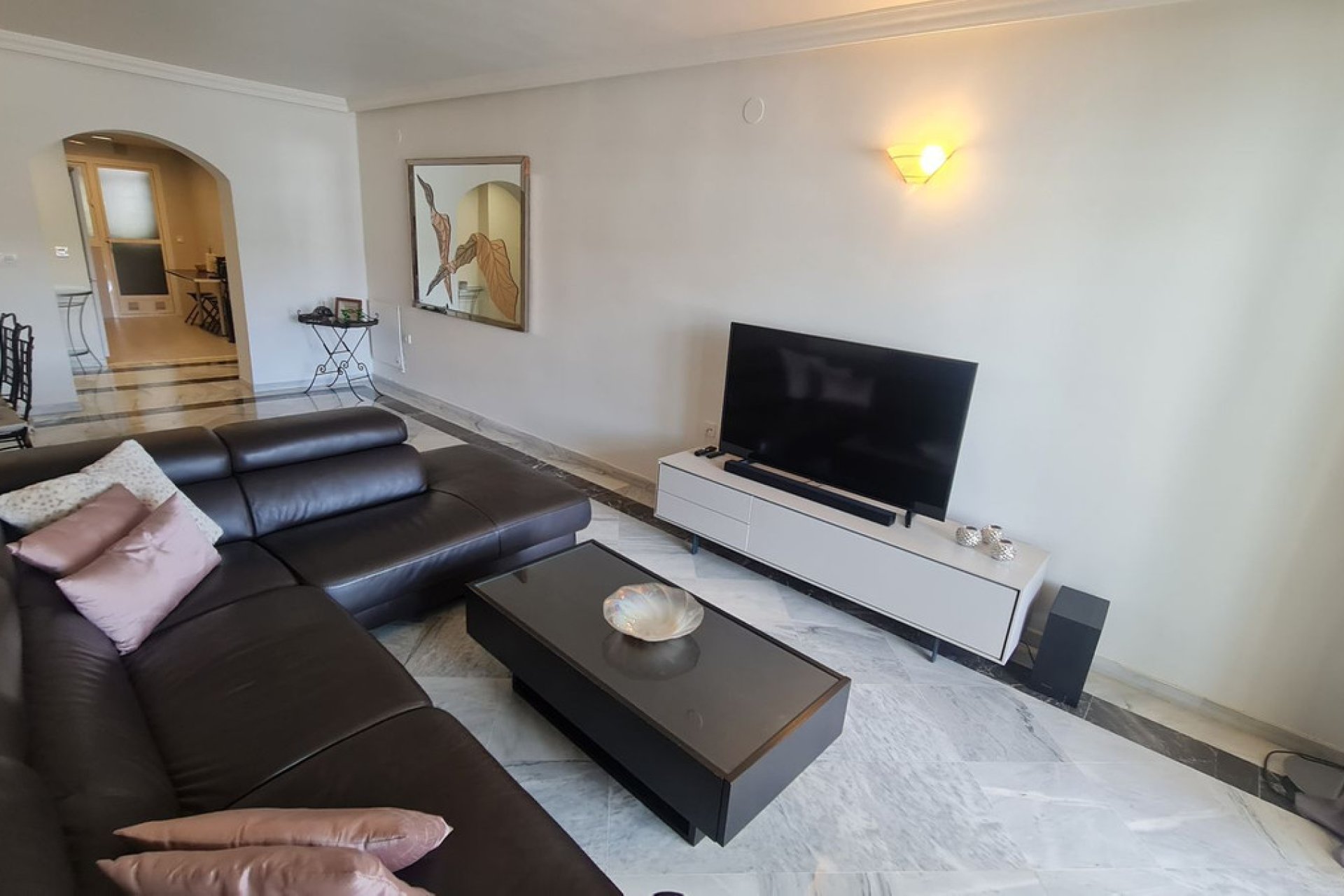 Resale - Apartment - Middle Floor Apartment - Marbella - Nueva Andalucia