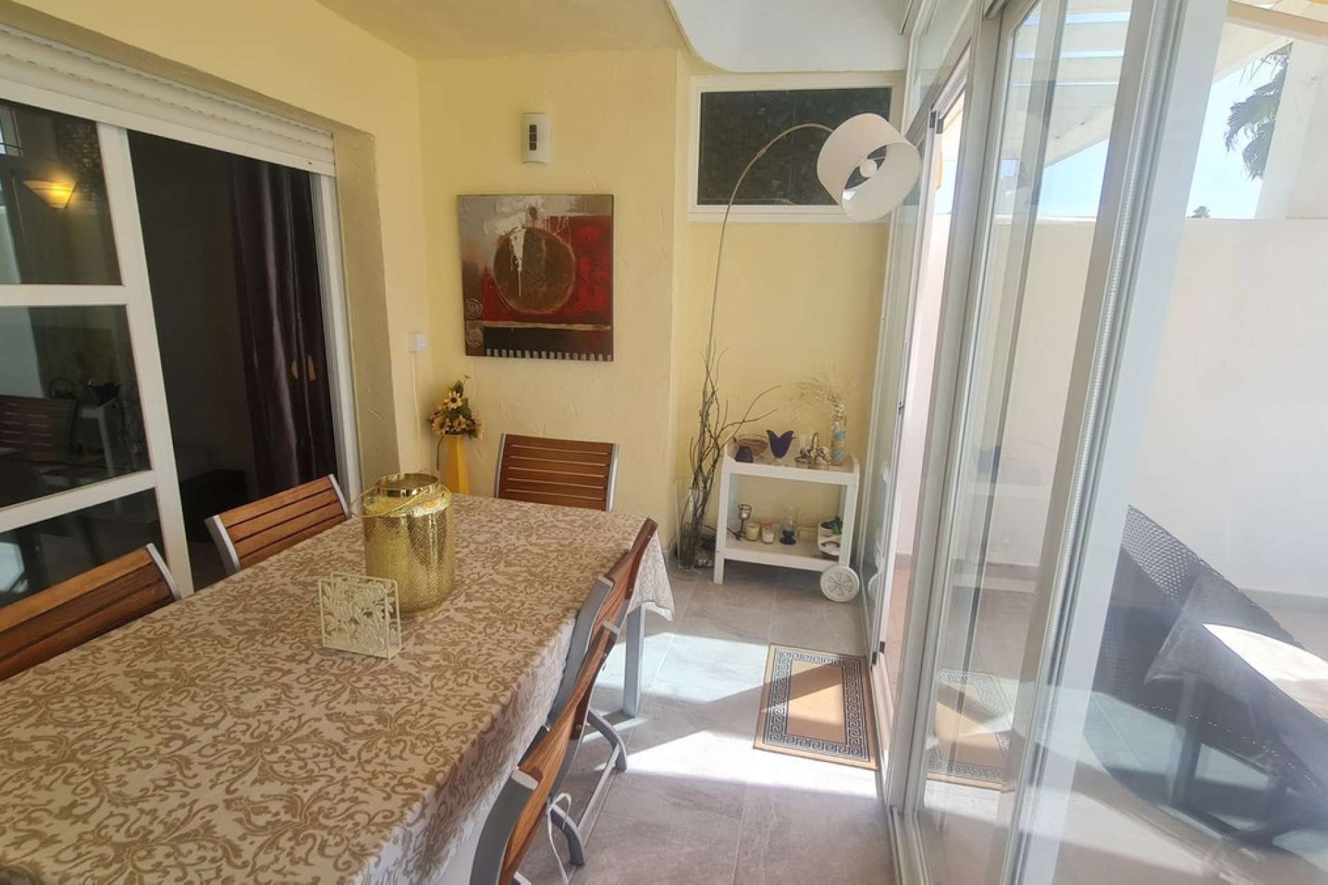 Resale - Apartment - Middle Floor Apartment - Marbella - Nueva Andalucia